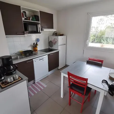 Apartment Cosy A Valras-plage 5 Min A Pied De La Climatise 2 Terrasse Sérignan