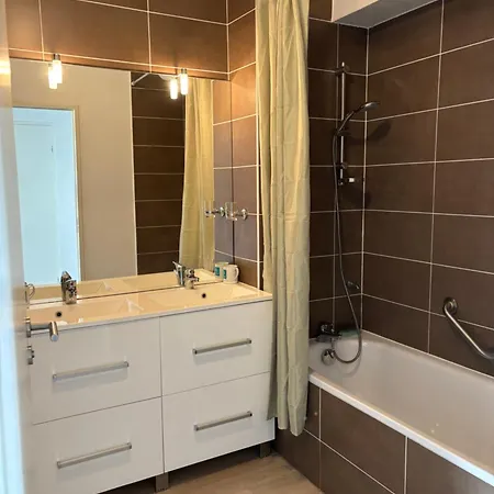 Cosy A Valras-plage 5 Min A Pied De La Climatise 2 Terrasse Daire *