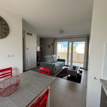 Cosy A Valras-plage 5 Min A Pied De La Climatise 2 Terrasse Apartment